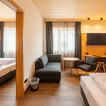 Hotel Zum Goldenen Kreuz 3*