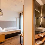 Zum Goldenen Kreuz Hotel Moosbach (Oberpfalz)