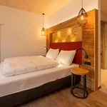 Hotel Zum Goldenen Kreuz 3*
