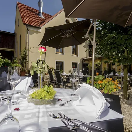 Hotel Zum Goldenen Kreuz 3*
